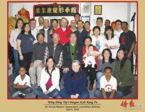 侨报背景,聚焦海外华人社区发展，展现多元文化交融风采